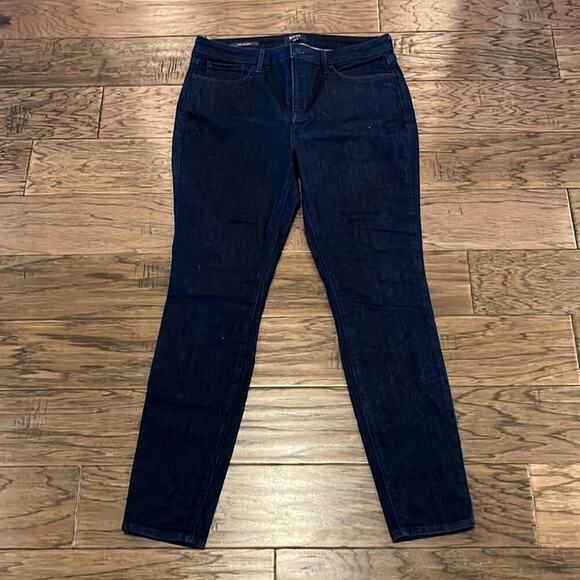 NYDJ Ami-Skinny LiftXTuck Technology Size 8 - Picture 1 of 16